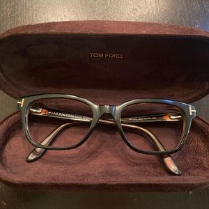 Tom Ford frames TF5207